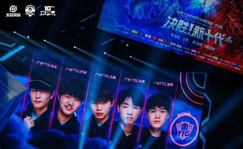 克发展的当 克发展的当