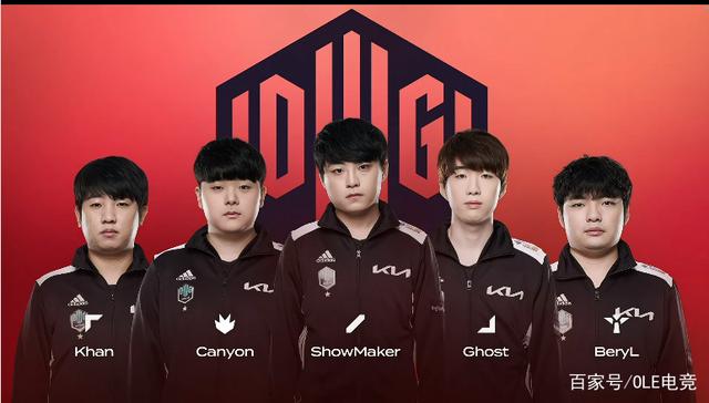 凭借其位置 凭借其位置