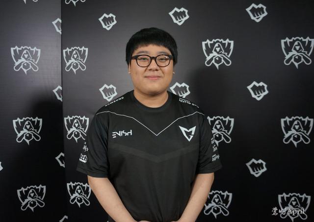 比起放大情 比起放大情