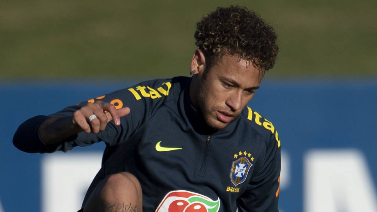 詹姆斯公开出生精确时间，东契奇调侃：我41岁可能得一瘸一拐走路